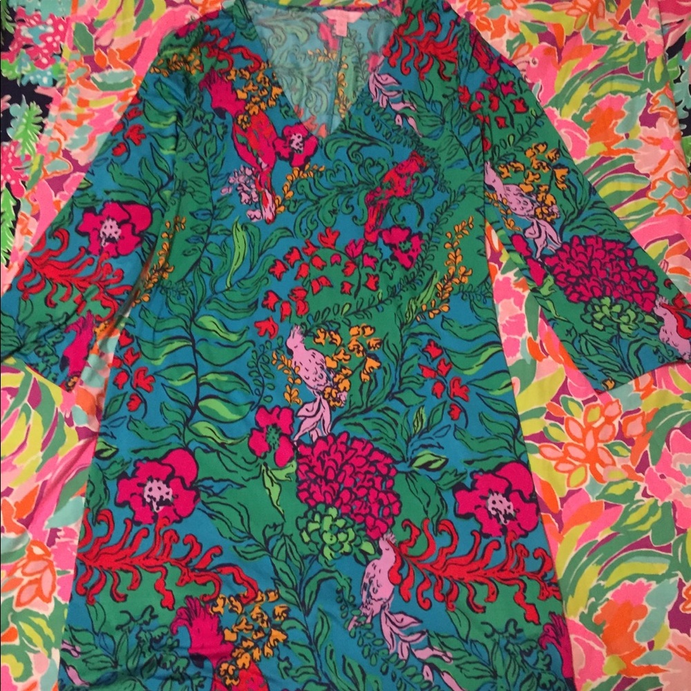 Lilly Pulitzer Size Med. Shake Your Tail feather